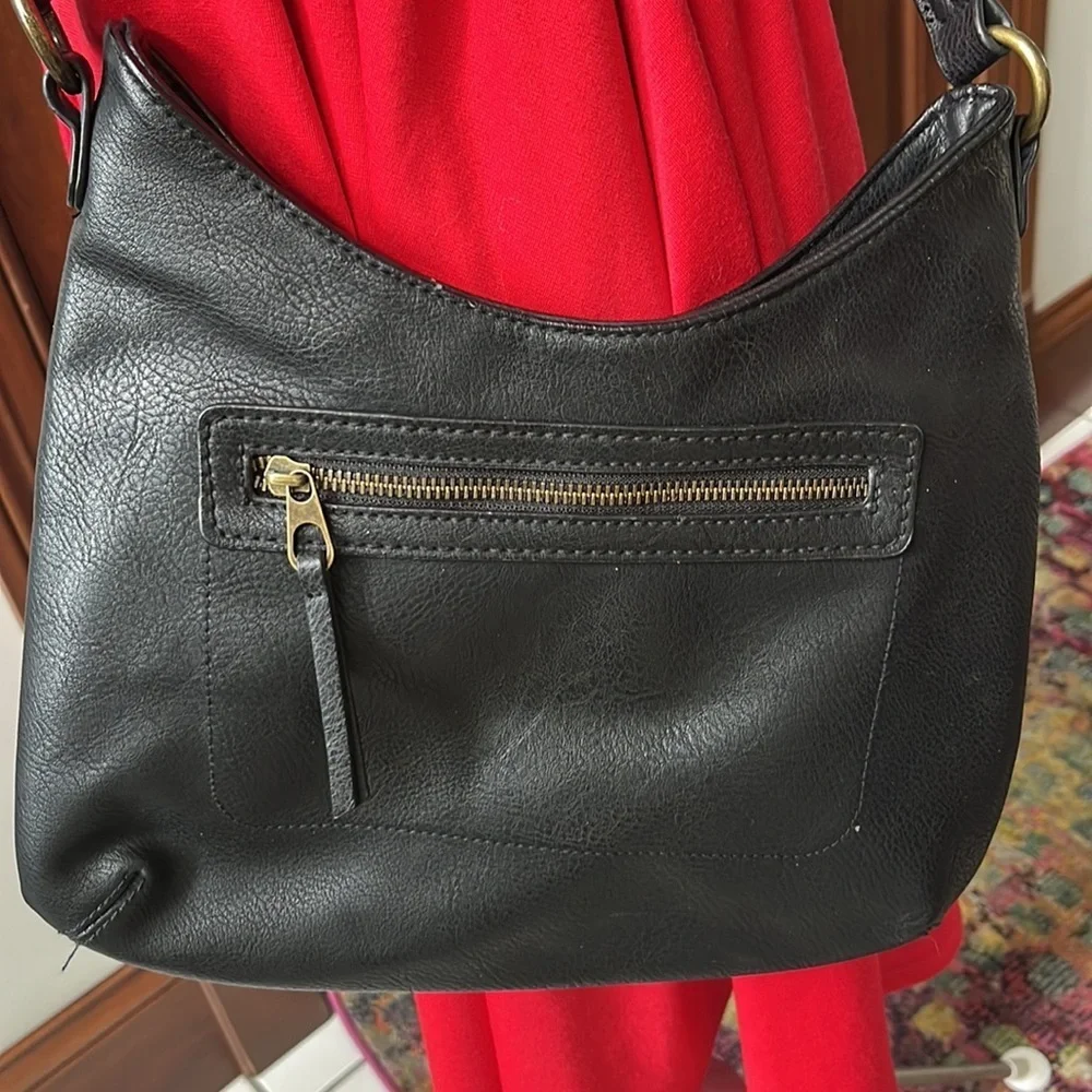 Universal thread     Black Crossbody Bag Adjustable strap   13”w x 13”h  EUC